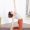professora de yoga em postura de yoga a sorrir